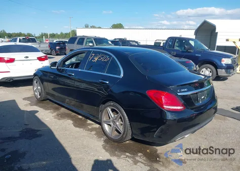 2017 Mercedes-Benz C 300 Sport 4Matic из США, поврежденный, VIN 55SWF4KB4HU215875